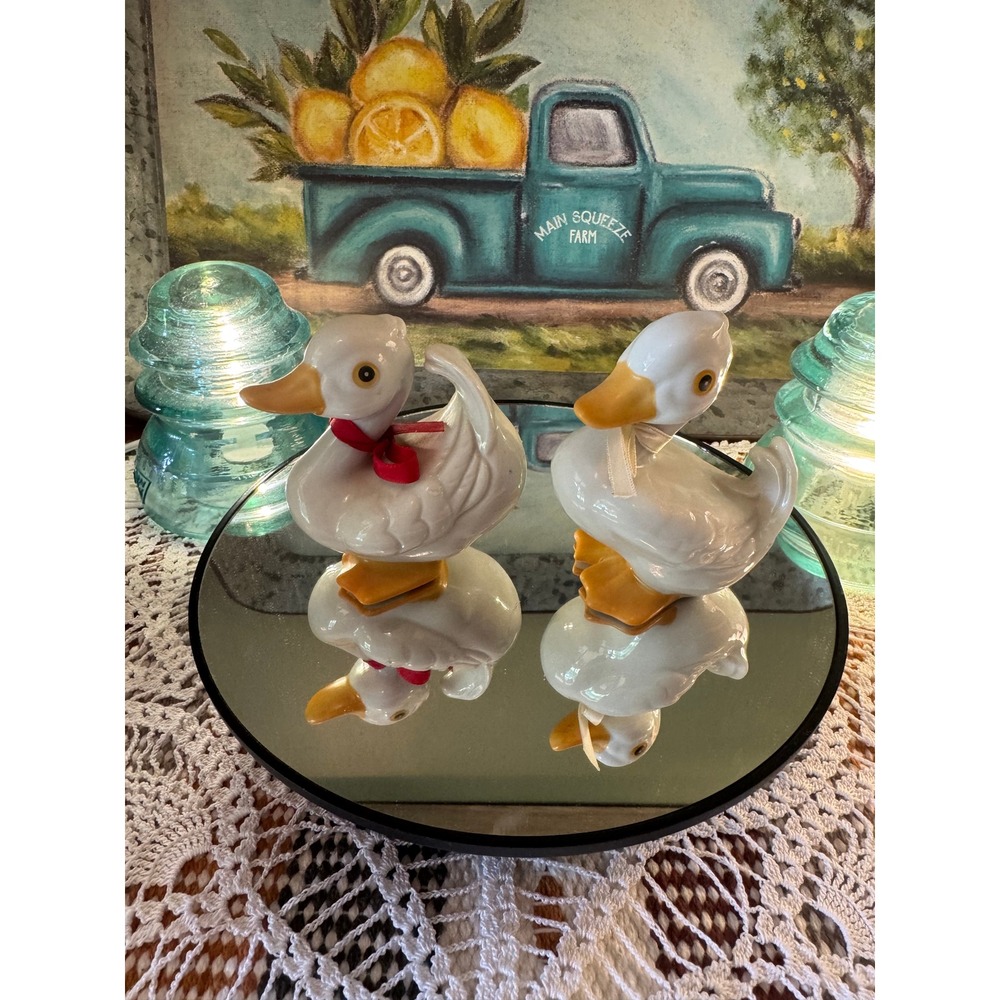 Vintage Ceramic Duck Figurines Pair White Ducklings with Red & Cream Bows Taiwan